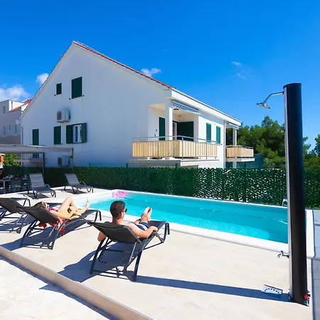 アパート Jerry With Private Pool *