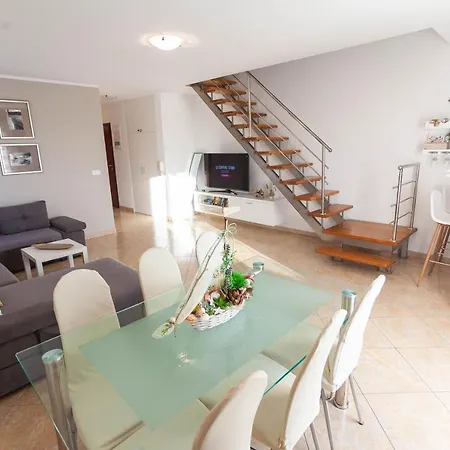 Apartment Jerry With Private Pool Milna (Brac)