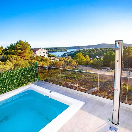 شقة Jerry With Private Pool *